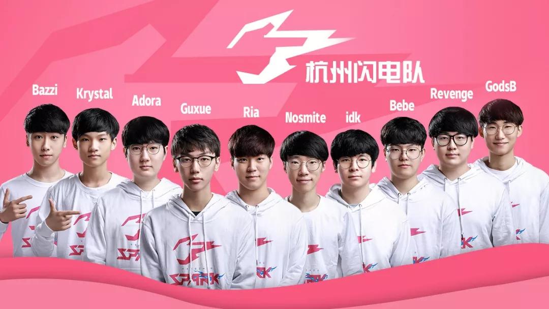 石宇奇强势晋级国羽闪耀中国羽毛球公开赛