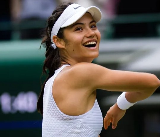 前队友谈坎特：以前房子出问题他让我去他家住，没人比他更谦逊.