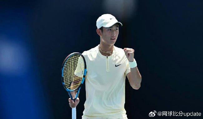 05后首冠 05后首冠